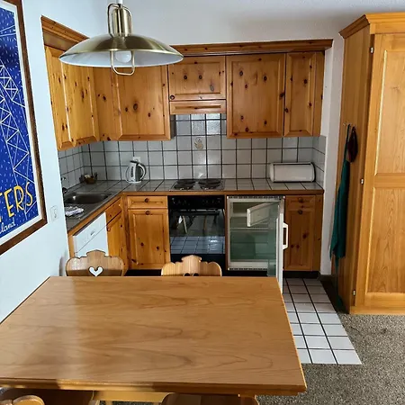Alpina Apartment *