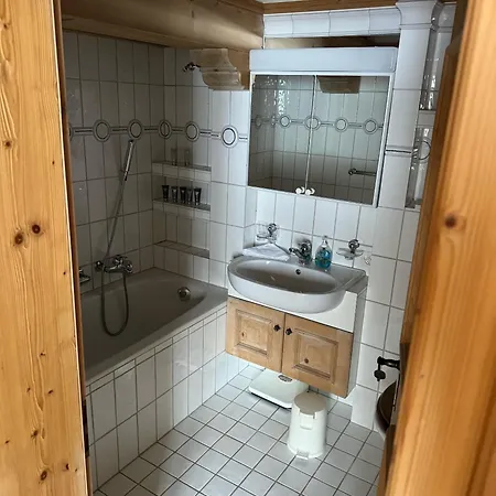 Alpina クロスタース