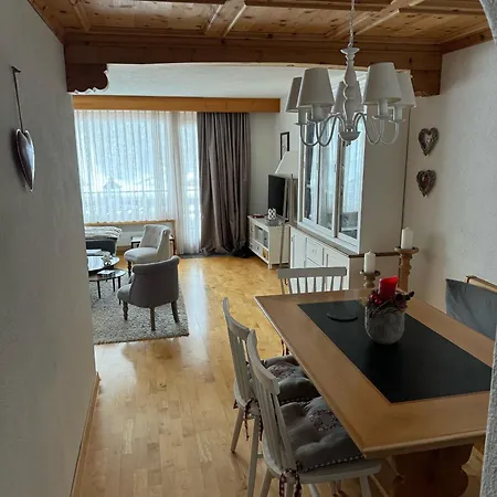 Alpina アパート *