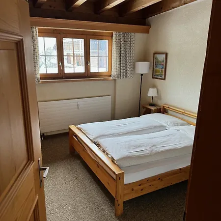 Alpina アパート *